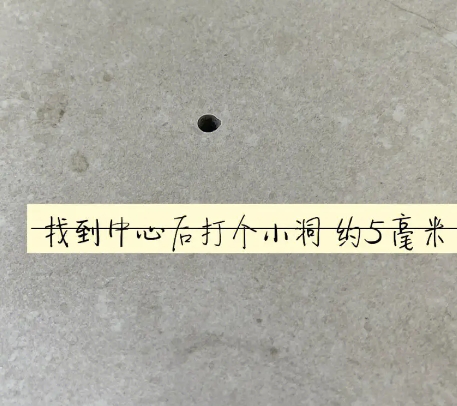 西青瓷砖空鼓维修公司专业解答在瓷砖铺贴过程中，如果砂料搅拌不均匀，将会带来以下问题